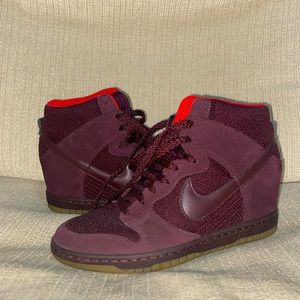 Nike Sky High Wedge Maroon